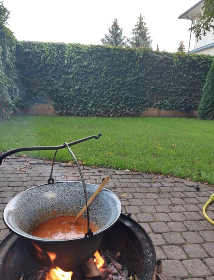 Cosa-Nostra Appartement Hajdúszoboszló Buitenkant foto